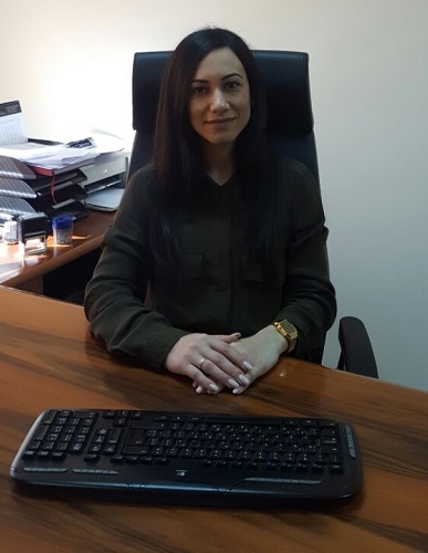 Елена Никодиму - Офис-менеджер и помощник по бухгалтерскому учету.